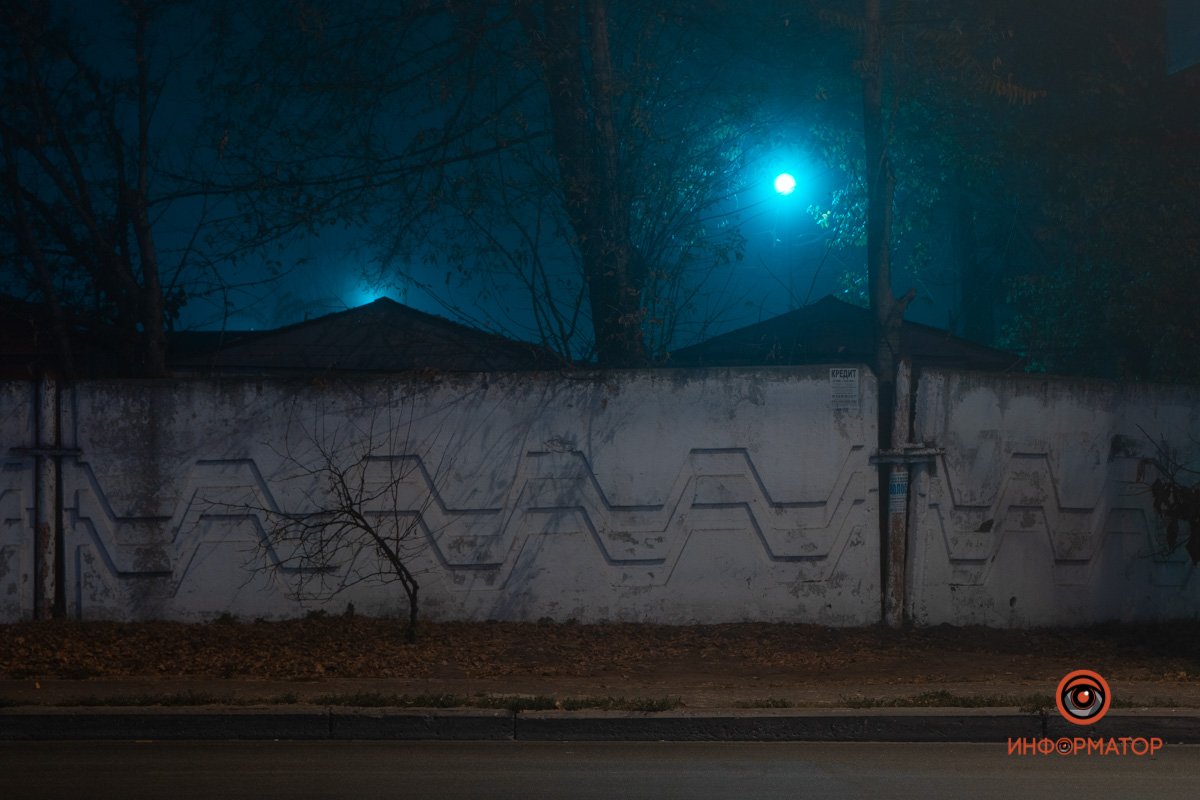 Работа - не волк. Работа - это ворк. Волк - это ходить.