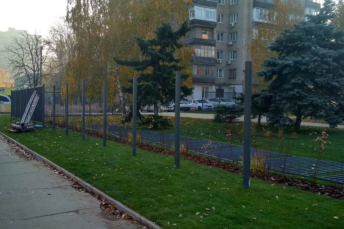 В Днепре продолжается капитальный ремонт сквера имени Евгения Клочко, который находится на улице Калиновой