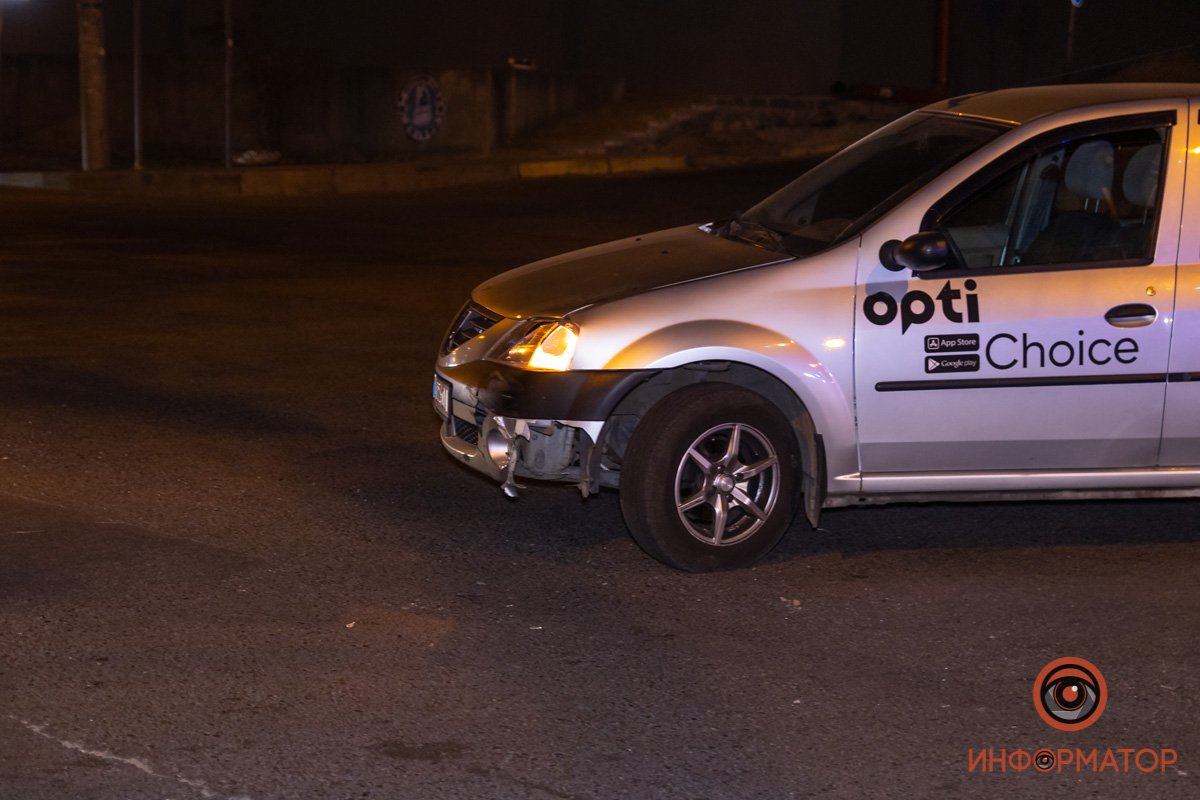 В воскресенье, 31 октября, на пересечении улиц Костомаровской и Воскресенской случилась авария В воскресенье, 31 октября, на пересечении улиц Костомаровской и Воскресенской случилась авария