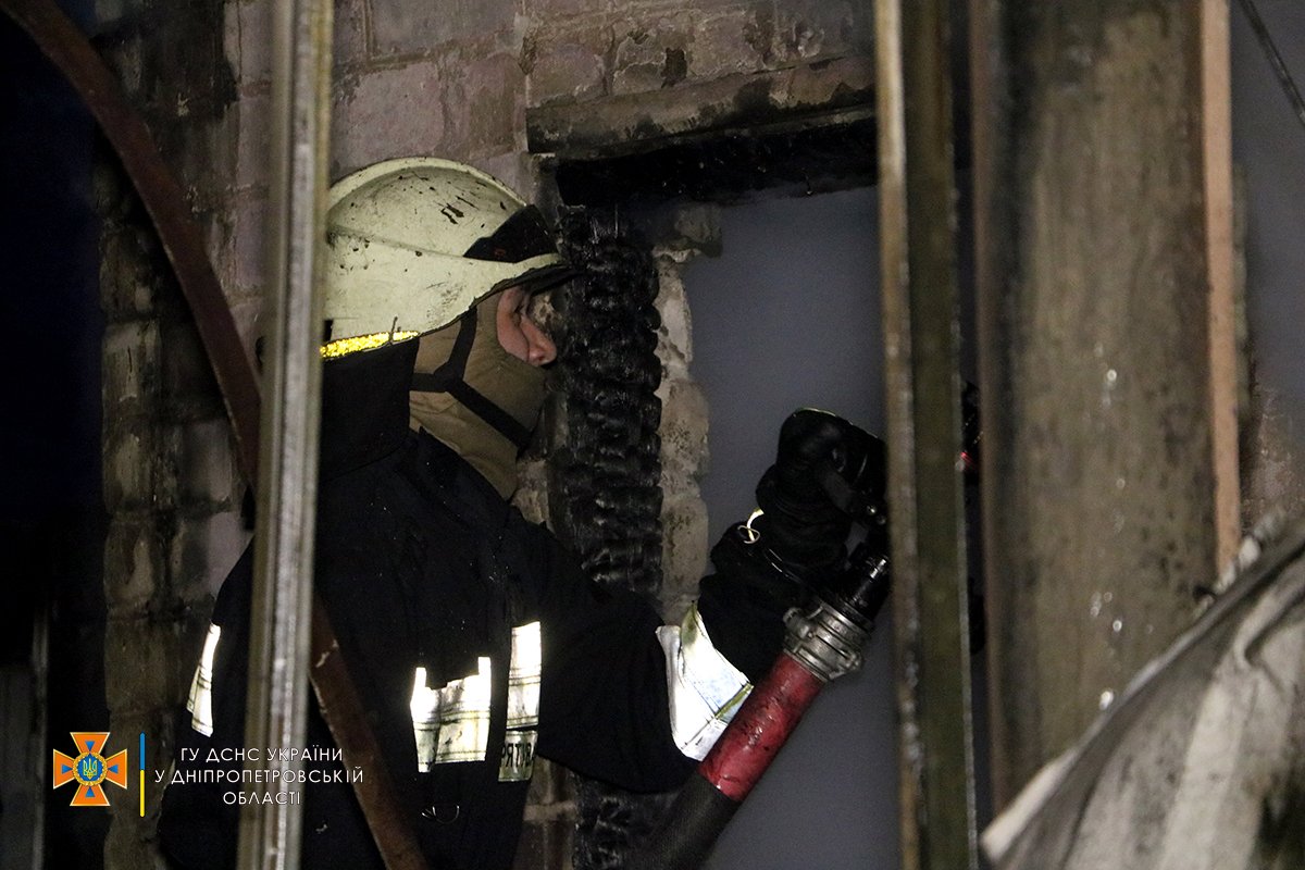 На место оперативно прибыли спасатели