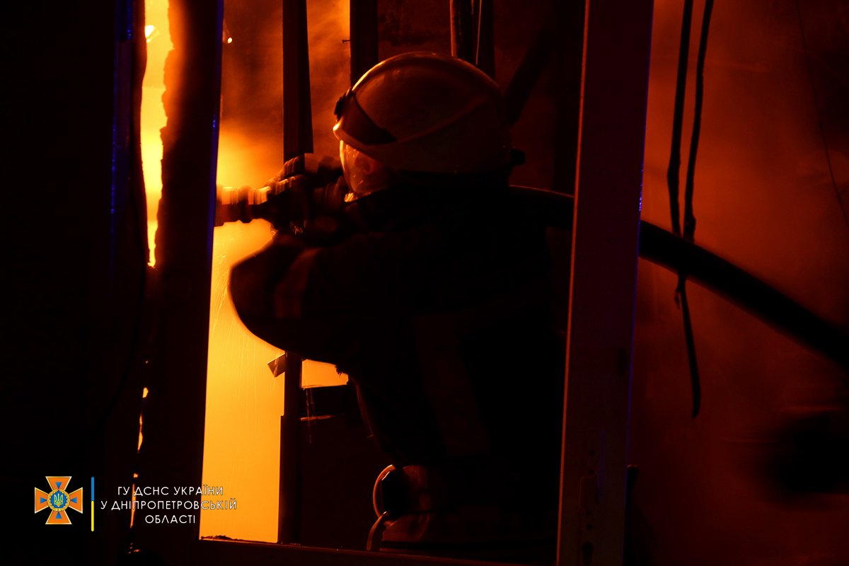 Пожар локализировали в 18:59, а потушили в 19:49