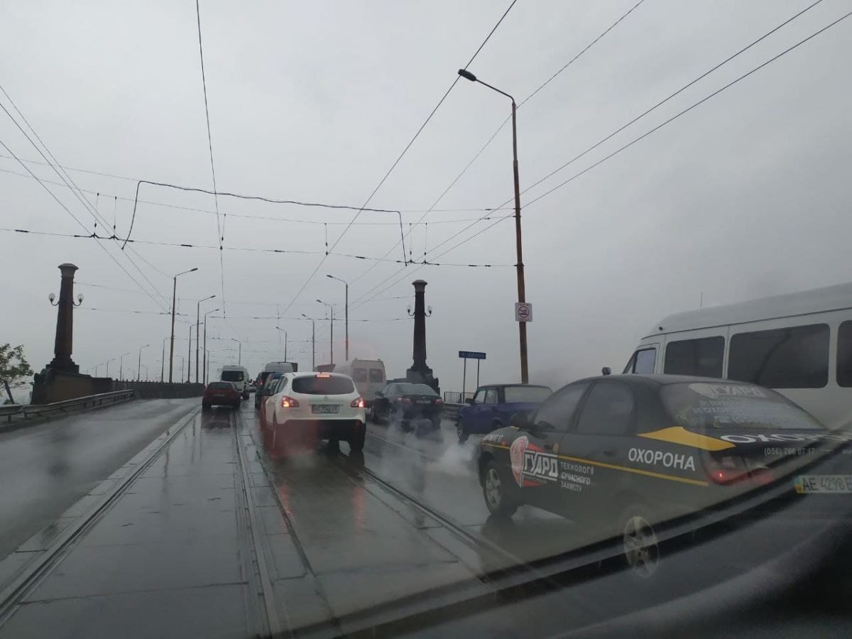 На Амурском мосту тоже сложно