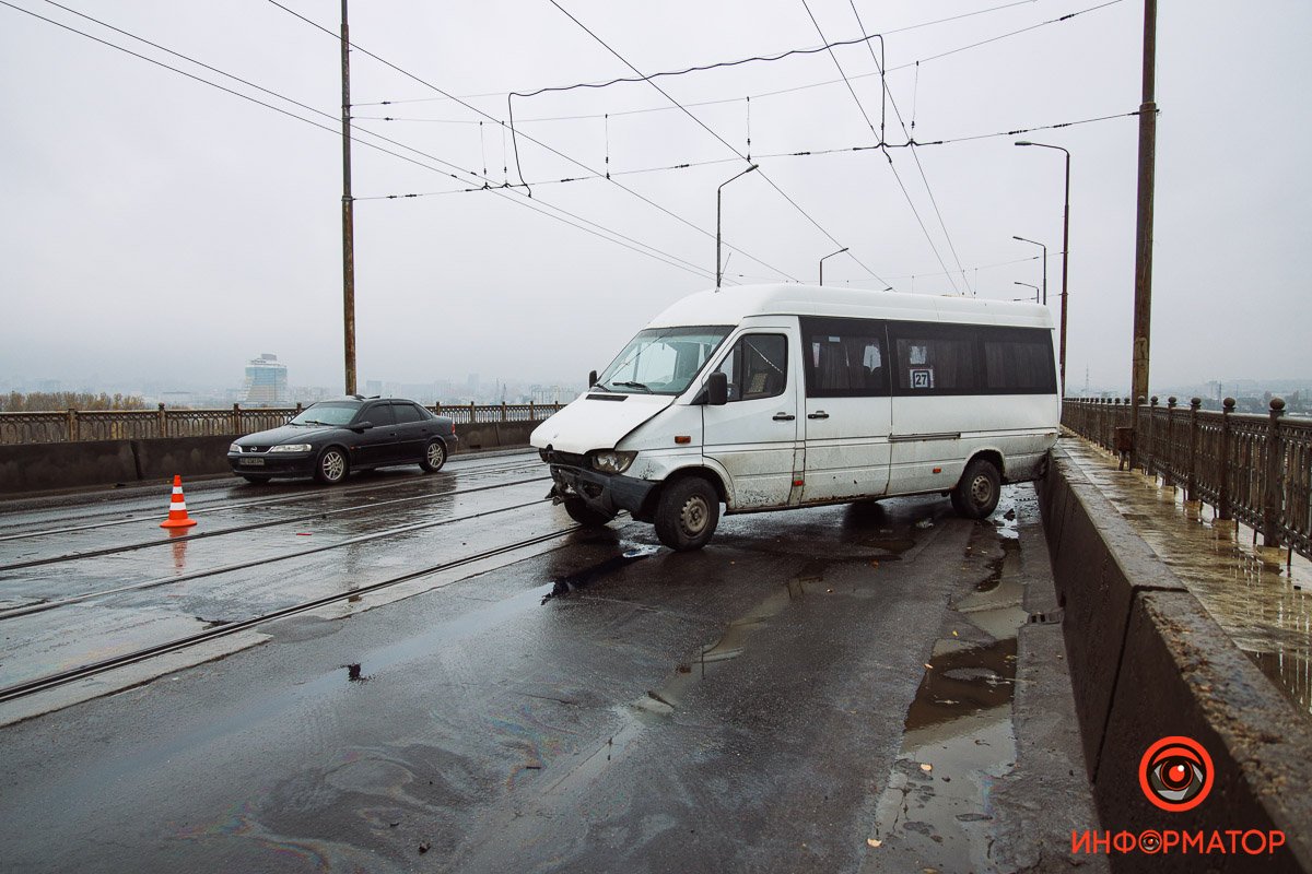 Место оградили конусами