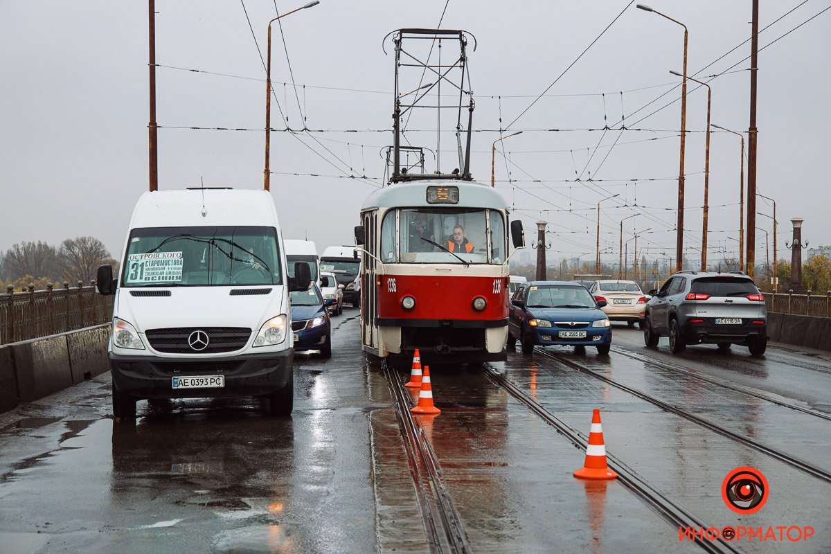 На улице дождь - тормозной путь увеличен