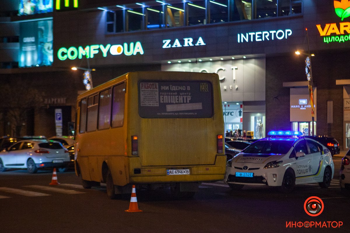 Ребенка на скорой помощи отправили в областную больницу имени Мечникова