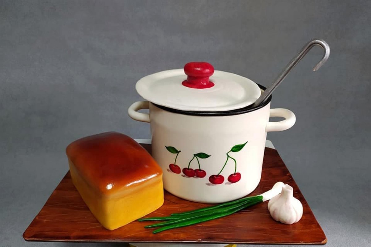 Торт весит 5,5 килограмм Торт весит 5,5 килограмм