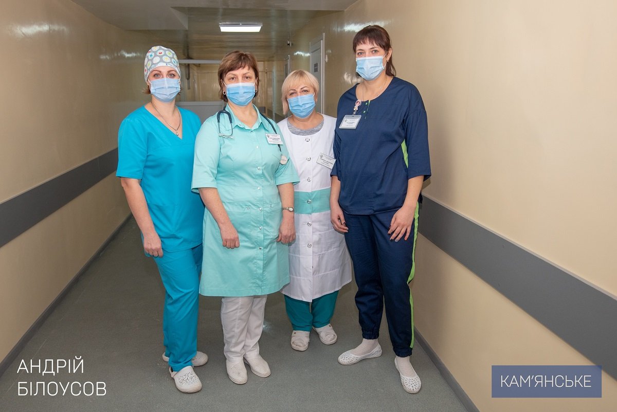 В Каменской больнице №9 после капитального ремонта открыли отделение реанимации и интенсивной терапии 9