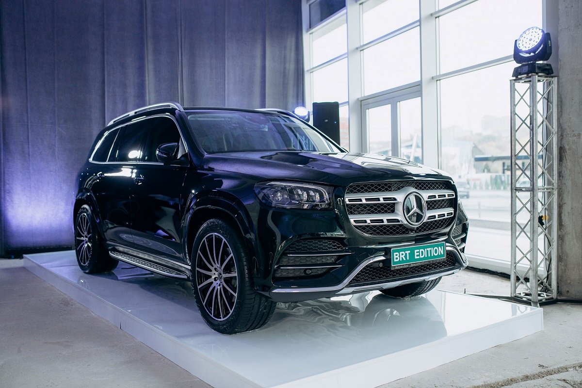 С розыгрышами и тест-драйвом новинок от Mercedes-Benz: в Днепре ярко открыли новый Центр продаж ЖК Bartolomeo Resort Town 3