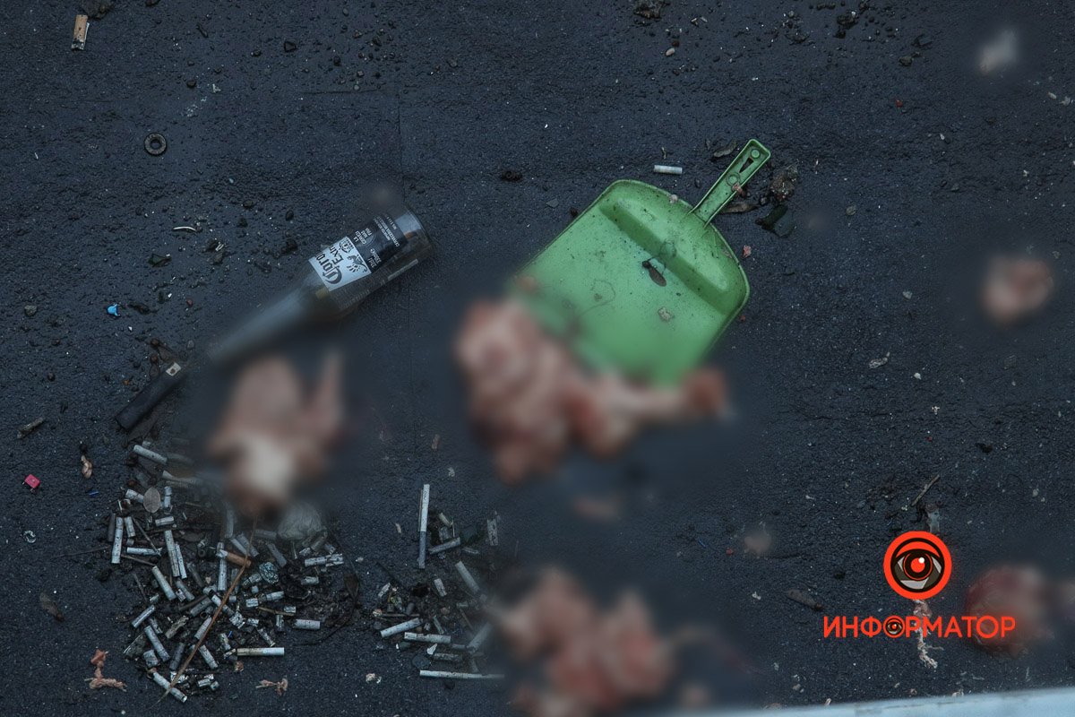 На улице Кедрина мужчина выпал из окна На улице Кедрина мужчина выпал из окна