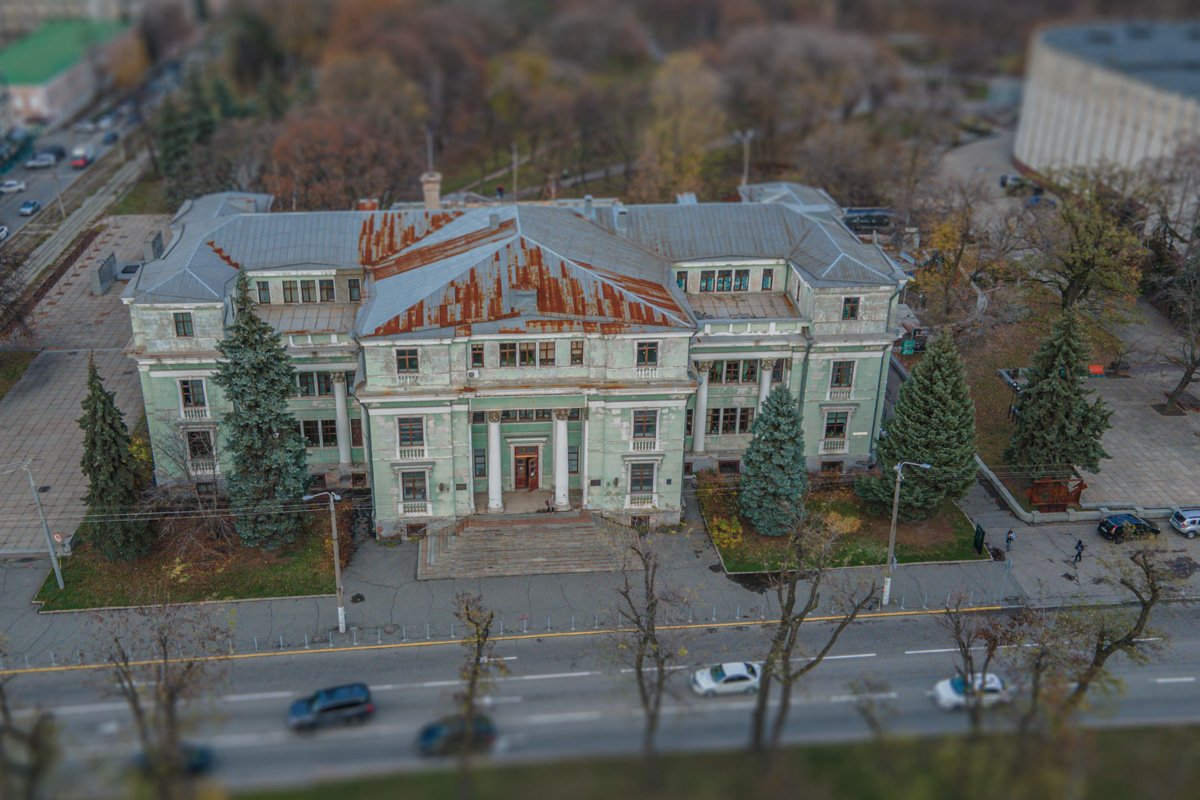 Высоко сижу, далеко гляжу Высоко сижу, далеко гляжу