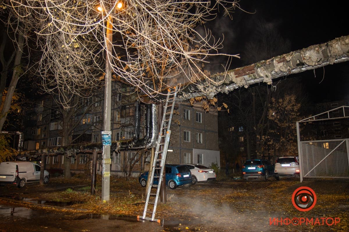 В Днепре на проспекте Поля прорвало теплотрассу: горячая вода била фонтаном и заливала улицу 11