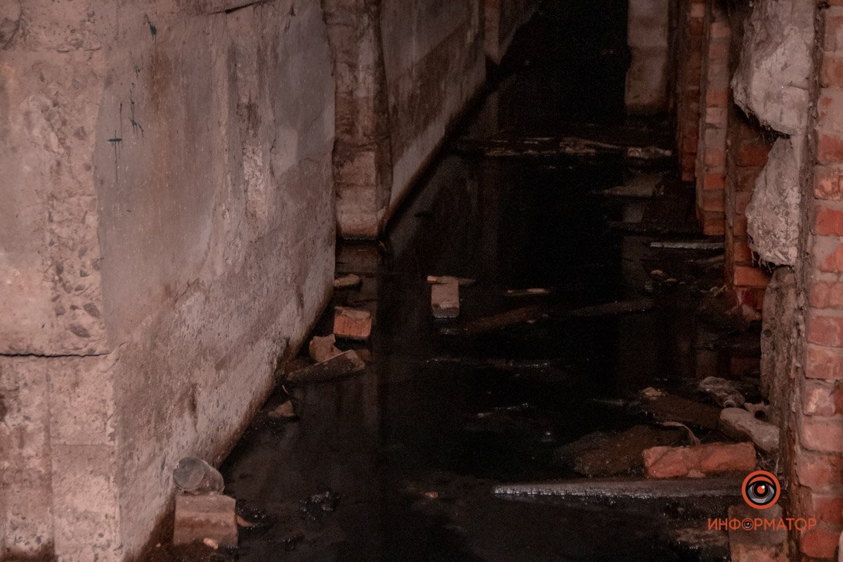 Жильцы нанимали частную компанию Жильцы нанимали частную компанию