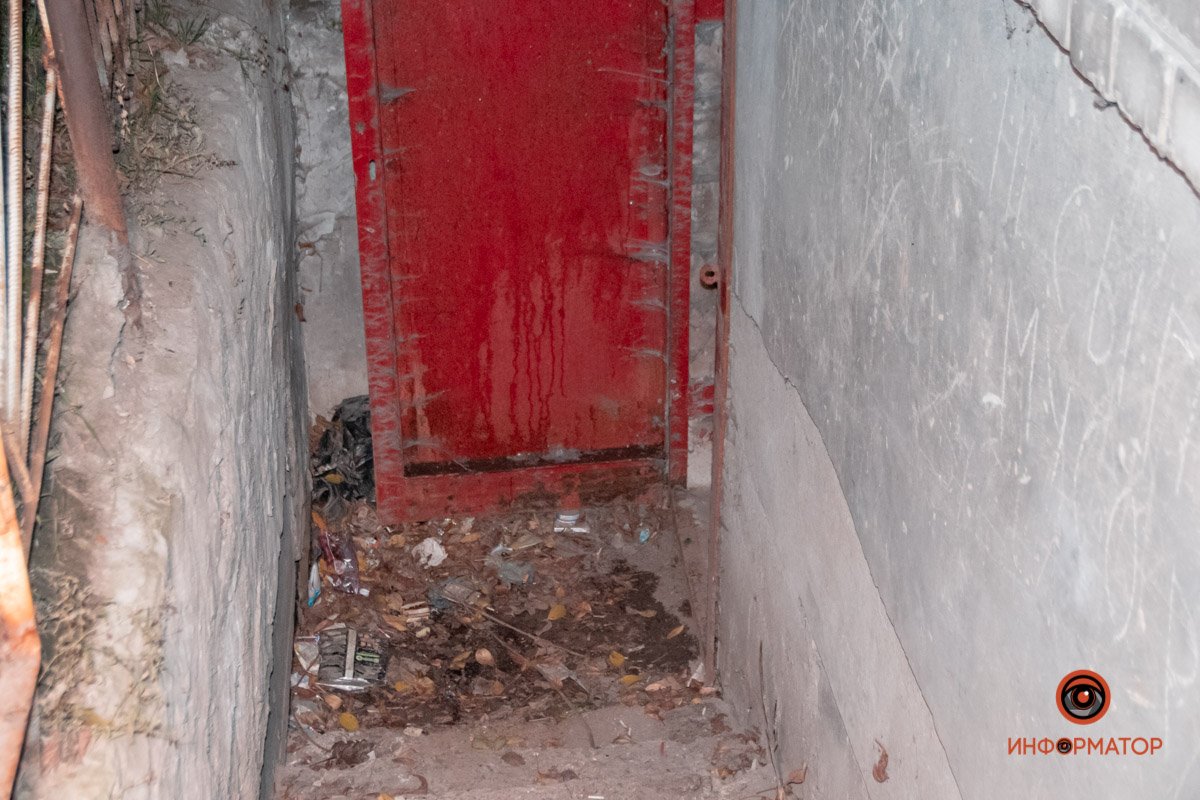 Все стекает в подвал Все стекает в подвал