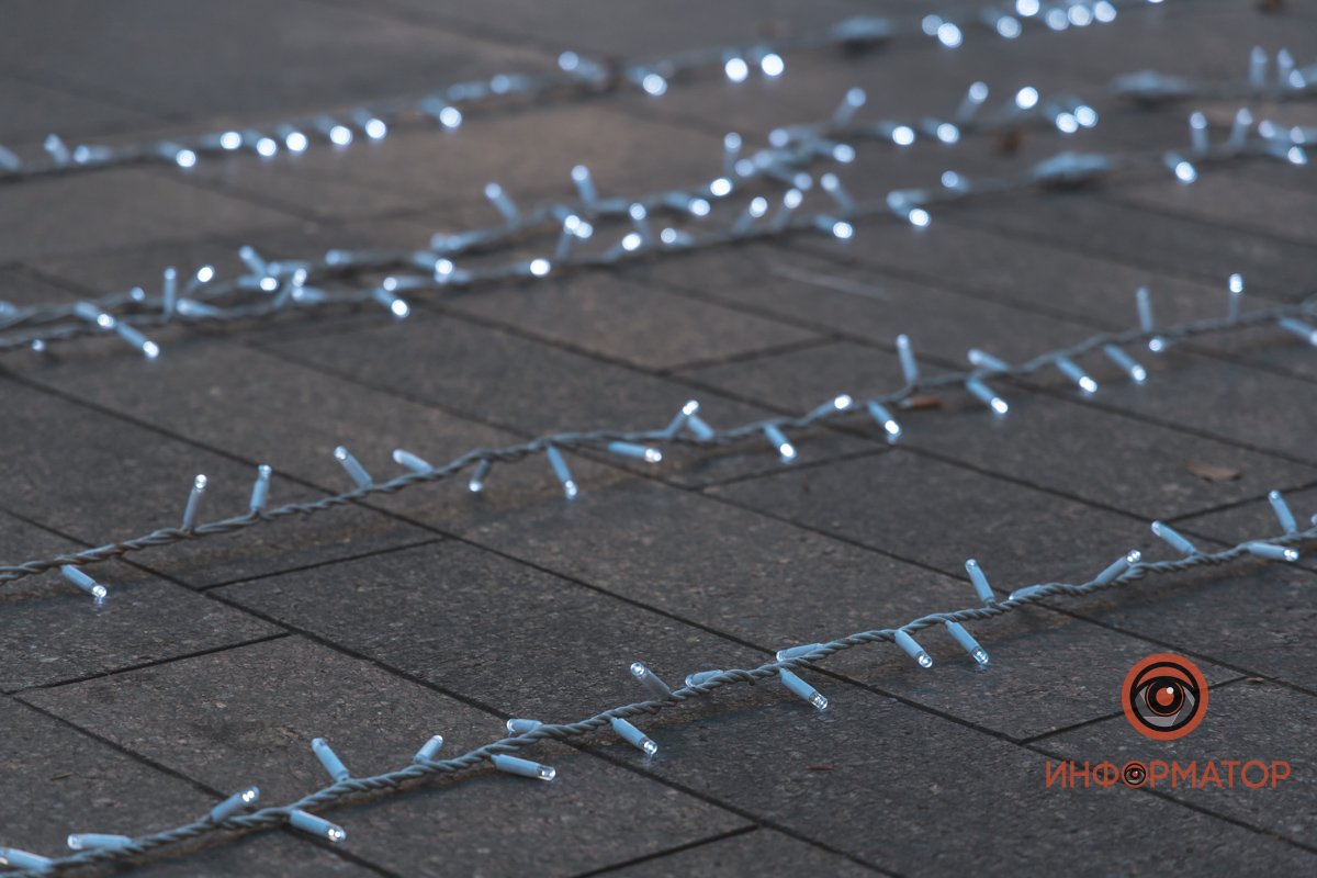 Сотни метров гирлянд