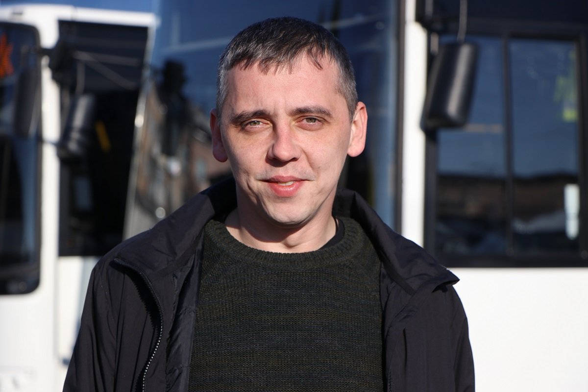 Климат-контроль и 40 мест для сидения: в Днепр привезли 14 автобусов большой вместимости 1