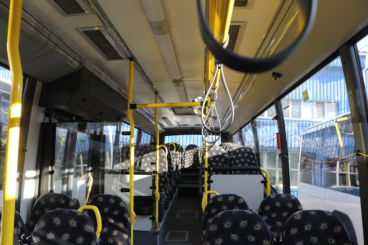 Климат-контроль и 40 мест для сидения: в Днепр привезли 14 автобусов большой вместимости 4