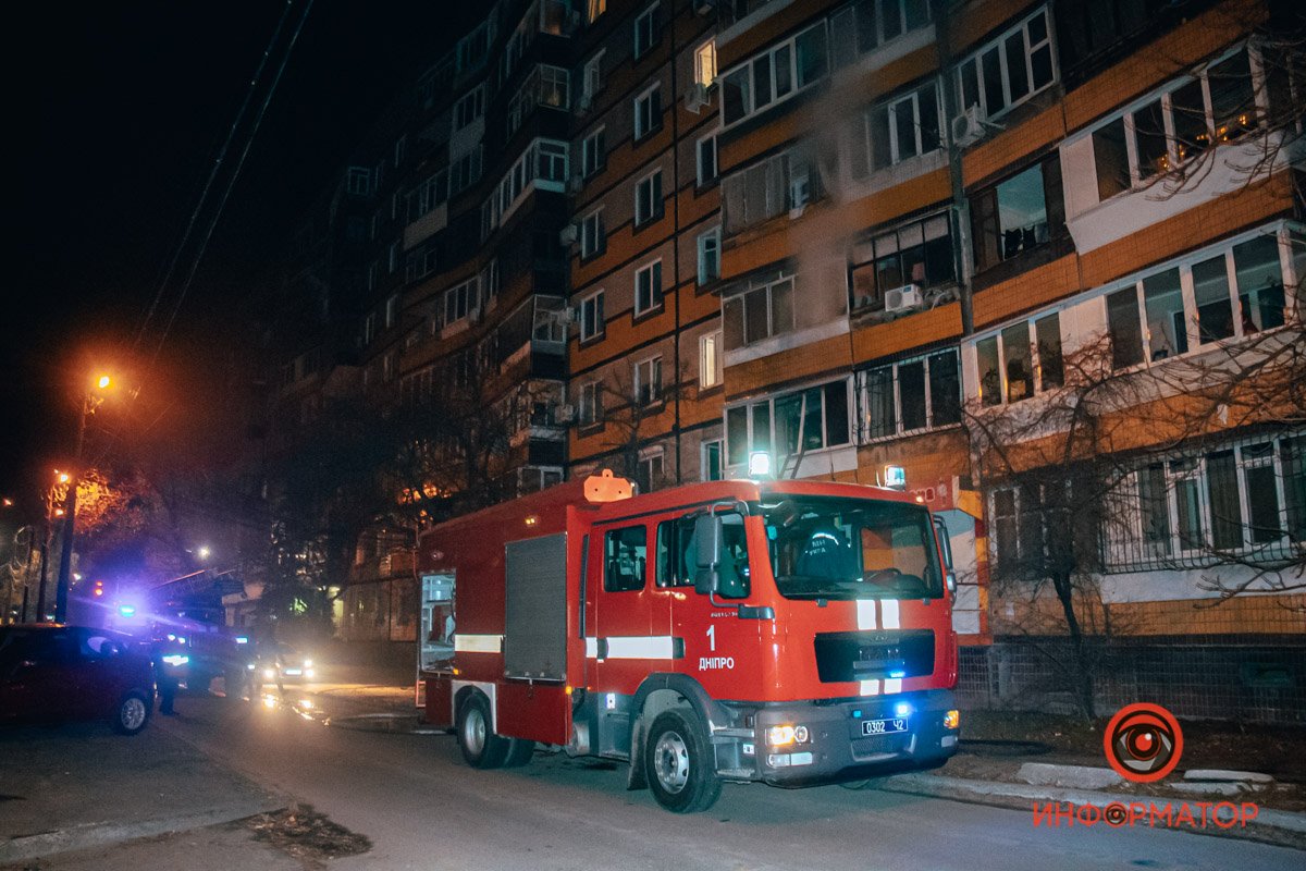 На месте работает три единицы пожарной техники