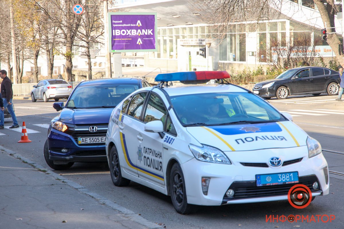 В Днепре на Чернышевского Honda сбил 15-летнюю девочку на переходе 1