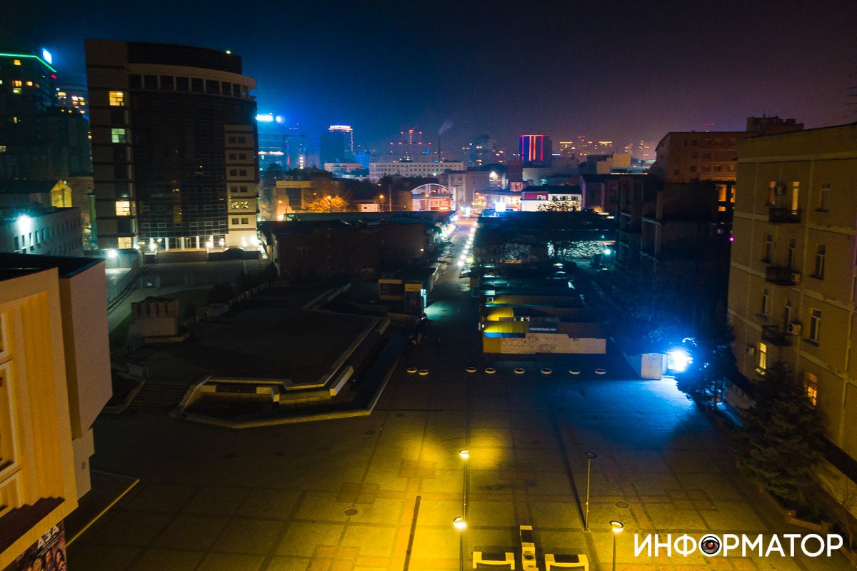 Затмеваем небо огнями - мы ярче звезд Затмеваем небо огнями - мы ярче звезд