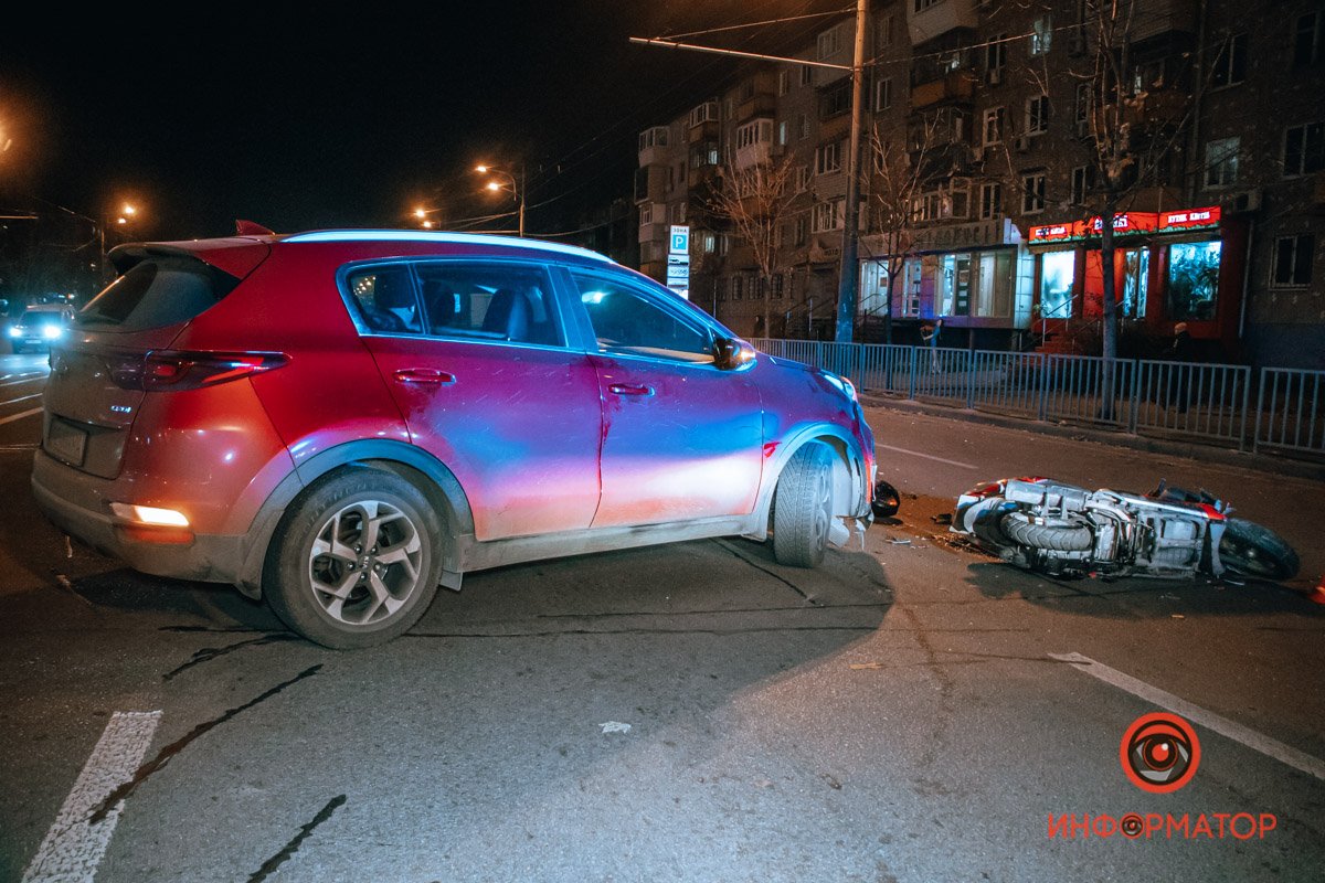 Занято две средние полосы в сторону центра