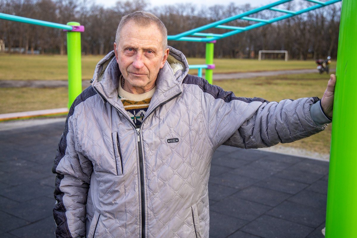 «Здоровая Украина»: в Верховцево установили 4 мультифункциональные спортивные площадки 7