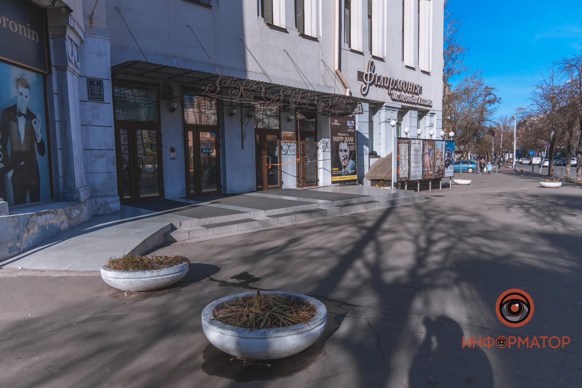 Нашли мини-скульптуру на фото? Нашли мини-скульптуру на фото?