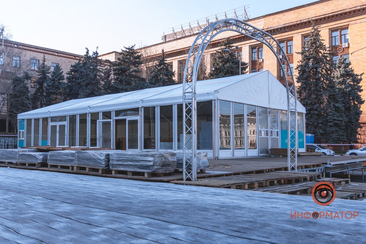 А вот и вход