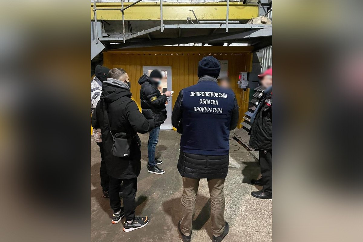 Правоохранители провели 26 обысков