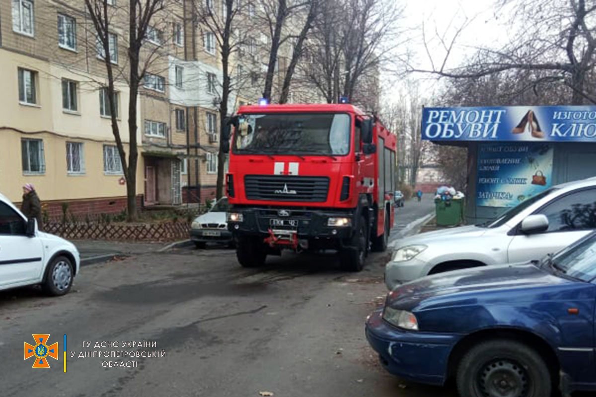 Горела квартира на проспекте Александра Поля
