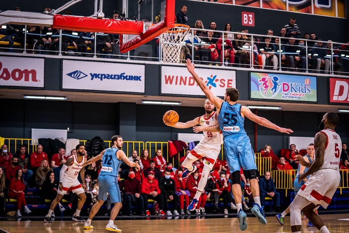 БК “Прометей” в Слобожанском разгромил БК “Днепр” 6