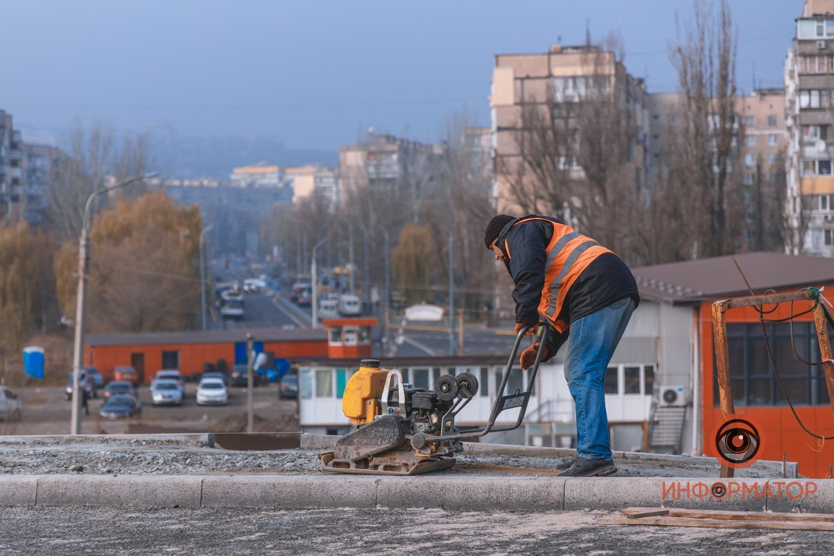 На дальнем плане - проспект Героев На дальнем плане - проспект Героев