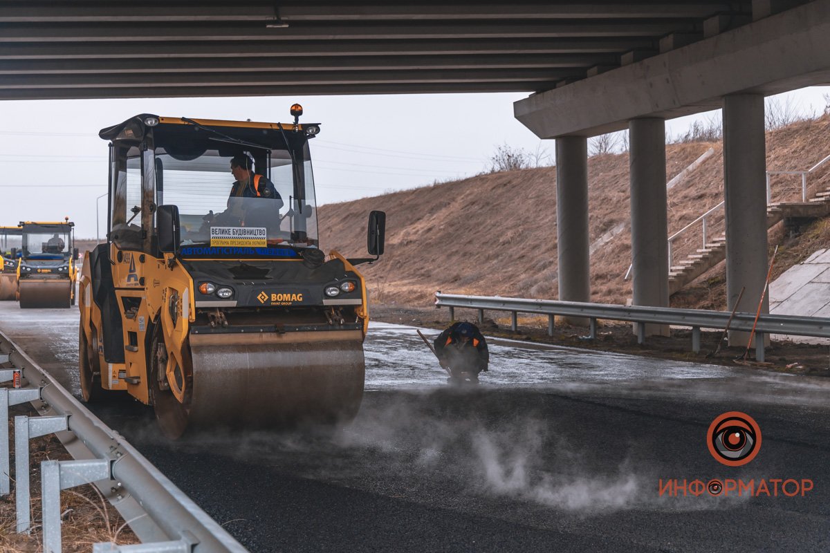 Асфальтирование под путепроводом Асфальтирование под путепроводом
