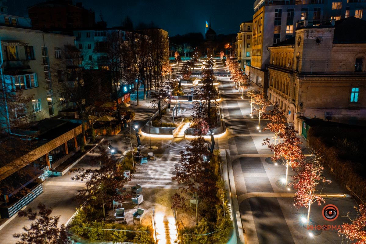 Улица Яворницкого ночью