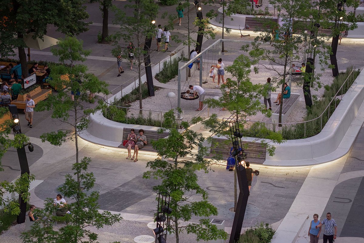 Улица стала пешеходной