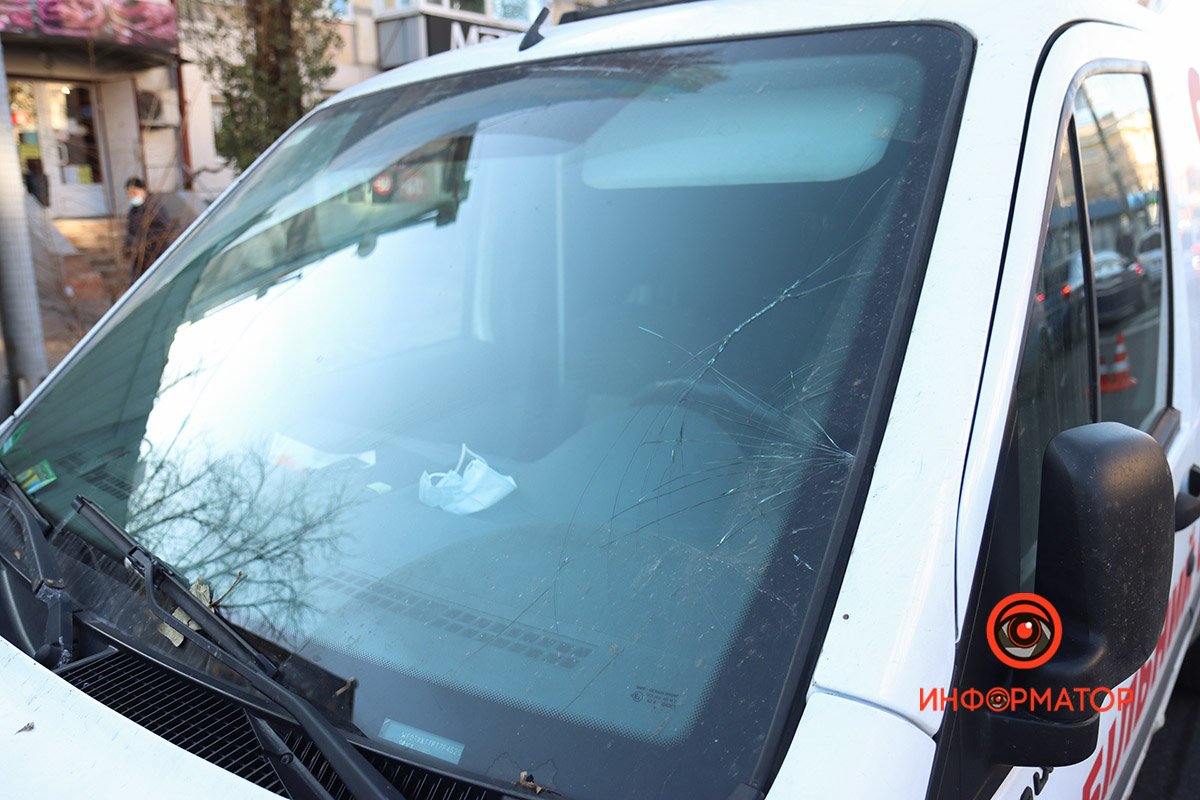 Девочку забрала скорая в больницу на Космической 