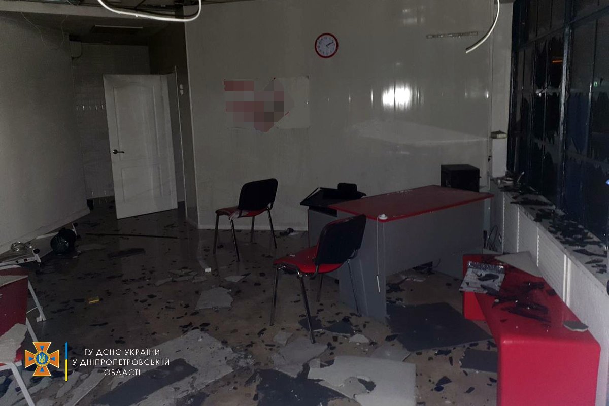 В Днепре на Березинской горела медицинская лаборатория 4