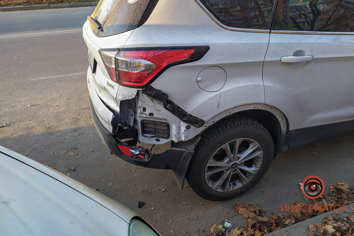 Стоял припаркованный