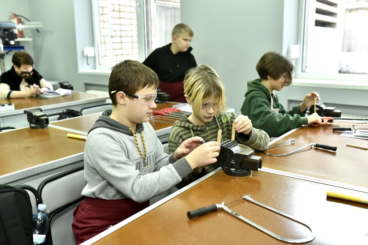 Капитальный ремонт и новые станки: в школе №39 открыт современный кабинет для уроков труда 3