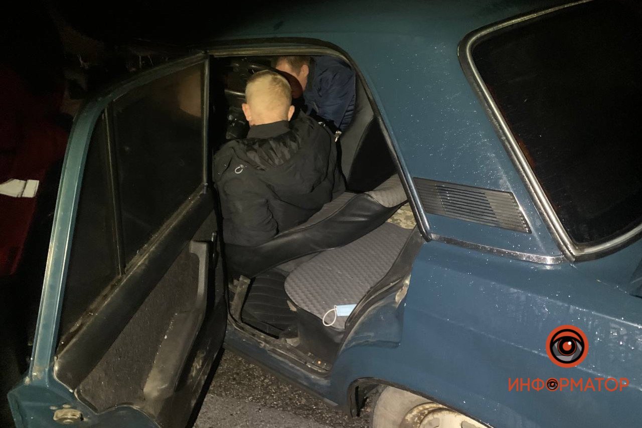 По предварительной информации, автомобили двигались по трассе Днепр-Харьков. По предварительной информации, автомобили двигались по трассе Днепр-Харьков.