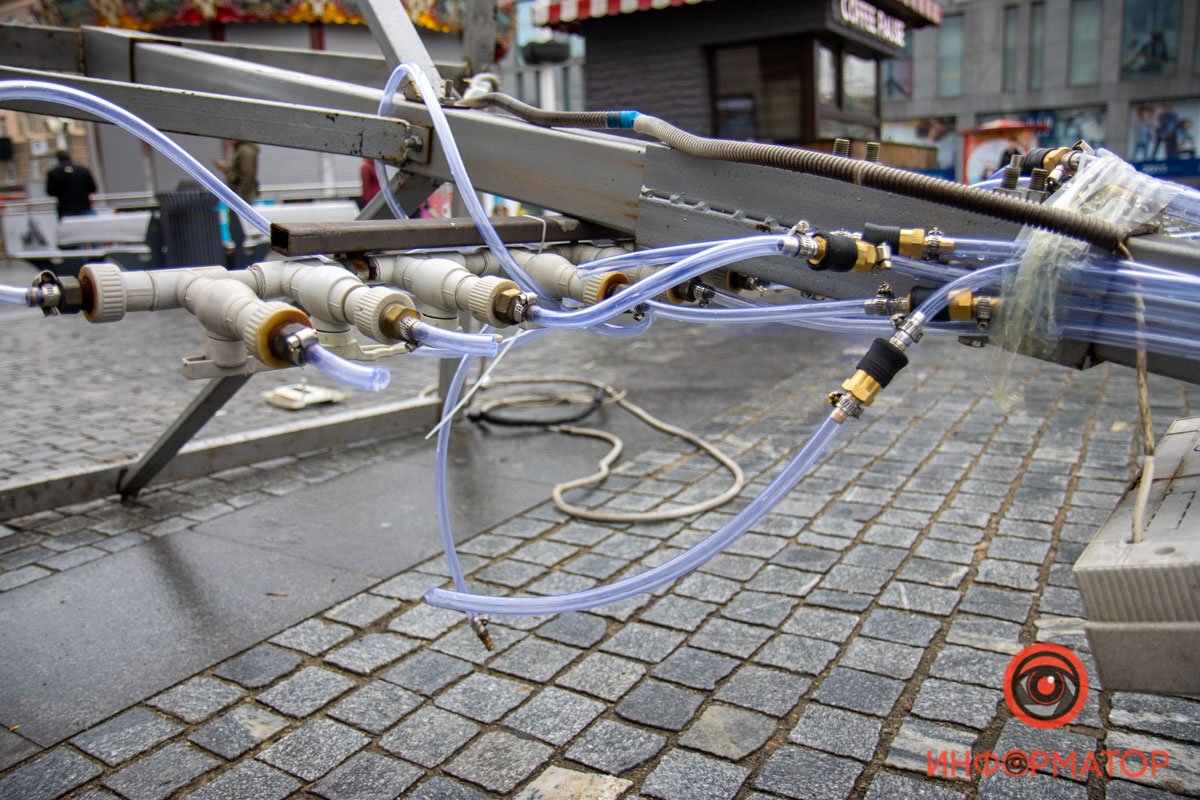 В центре Днепра вандалы завалили Ханукию 4