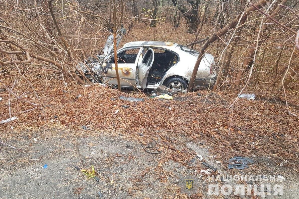 Погибли водитель и двое пассажиров ВАЗ, водителя Skoda забрала скорая Погибли водитель и двое пассажиров ВАЗ, водителя Skoda забрала скорая