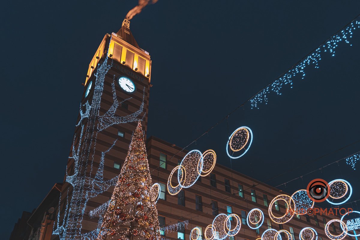 В полчищах шоколадных Дедов Морозов на магазинных полках