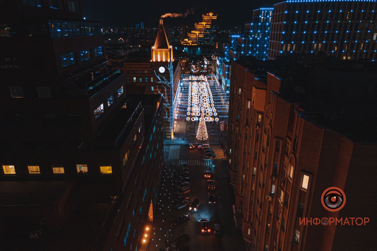 В узорах на окнах