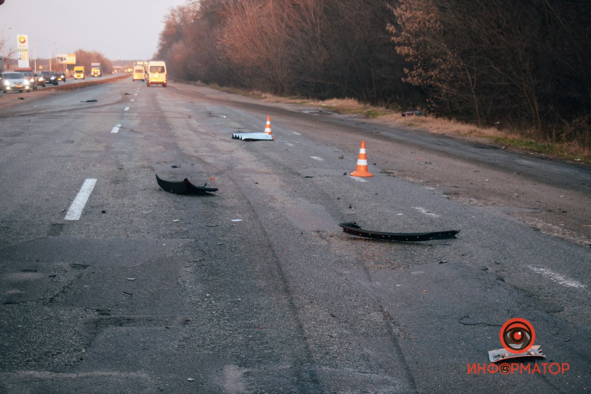 Движение в обе стороны по Полтавскому шоссе затруднено Движение в обе стороны по Полтавскому шоссе затруднено