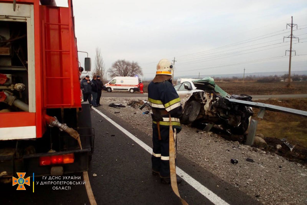 45-летний водитель Renault от полученных травм умер на месте аварии 45-летний водитель Renault от полученных травм умер на месте аварии