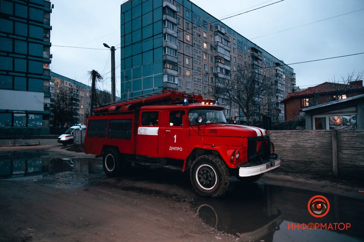 На место прибыли спасатели