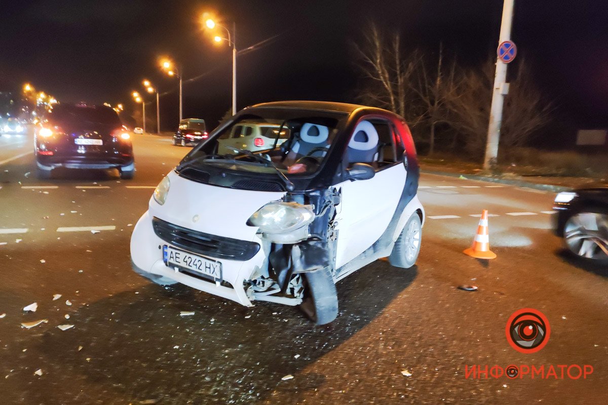Водителя Smart госпитализировали в городскую больницу №6