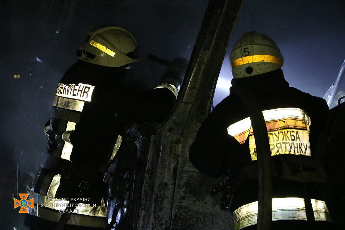 В Днепре на СТО сгорела фура Renault 1