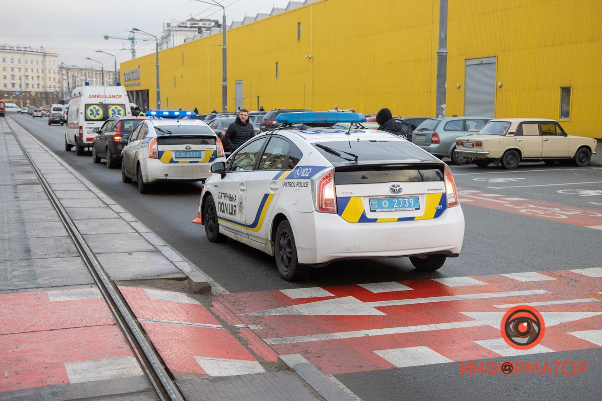 На месте работает патрульная полиция и скорая помощь