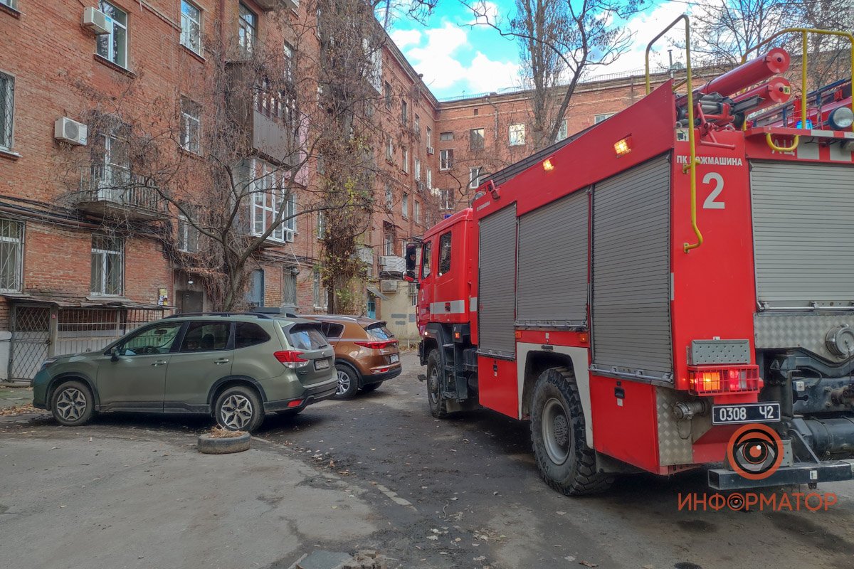 Пожарные почти на месте